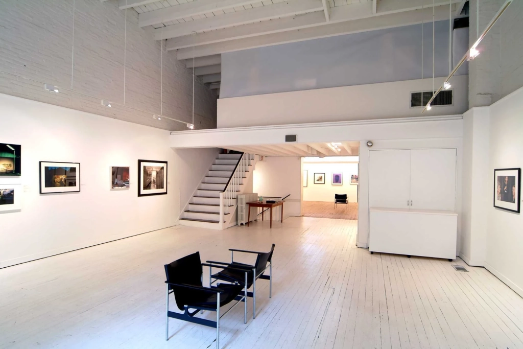 The upstairs front gallery